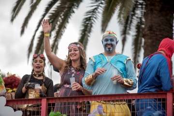 Telde se deja ver en el coso carnavalero de la capital, que reúne a miles de mascaritas en sus calles (Foto Francisco Socorro-C7 y Lpcarnaval)