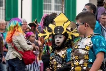 Telde se deja ver en el coso carnavalero de la capital, que reúne a miles de mascaritas en sus calles (Foto Francisco Socorro-C7 y Lpcarnaval)
