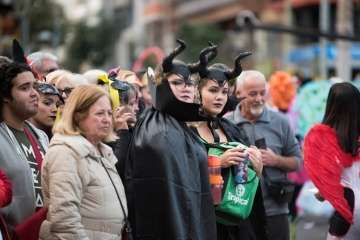 Telde se deja ver en el coso carnavalero de la capital, que reúne a miles de mascaritas en sus calles (Foto Francisco Socorro-C7 y Lpcarnaval)