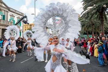 Telde se deja ver en el coso carnavalero de la capital, que reúne a miles de mascaritas en sus calles (Foto Francisco Socorro-C7 y Lpcarnaval)