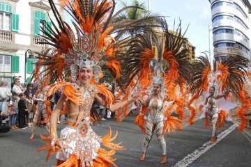 Telde se deja ver en el coso carnavalero de la capital, que reúne a miles de mascaritas en sus calles (Foto Francisco Socorro-C7 y Lpcarnaval)