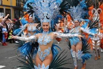 Telde se deja ver en el coso carnavalero de la capital, que reúne a miles de mascaritas en sus calles (Foto Francisco Socorro-C7 y Lpcarnaval)