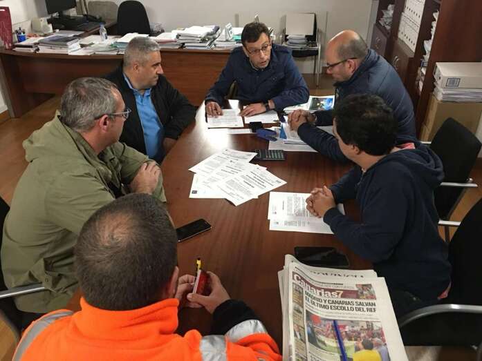 Reunión del alcalde con los servicios de emergencia y seguridad (Foto TA)