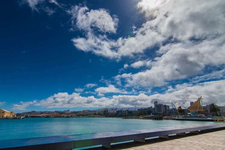 Imagen de uno de los últimos atardeceres del invierno en la capital grancanaria (Foto Antonio Rico)