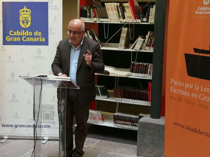 El presidente Antonio Morales fuera una de las personalidades que participaron en la lectura (Foto TA)