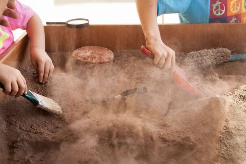 Arqueología en familia en la Cueva Pintada de Gáldar (Foto TA)