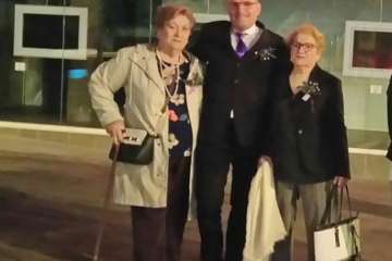  El Cabildo tiñe su fachada de morado en apoyo a las personas con Enfermedad Inflamatoria Intestinal (Foto TA)