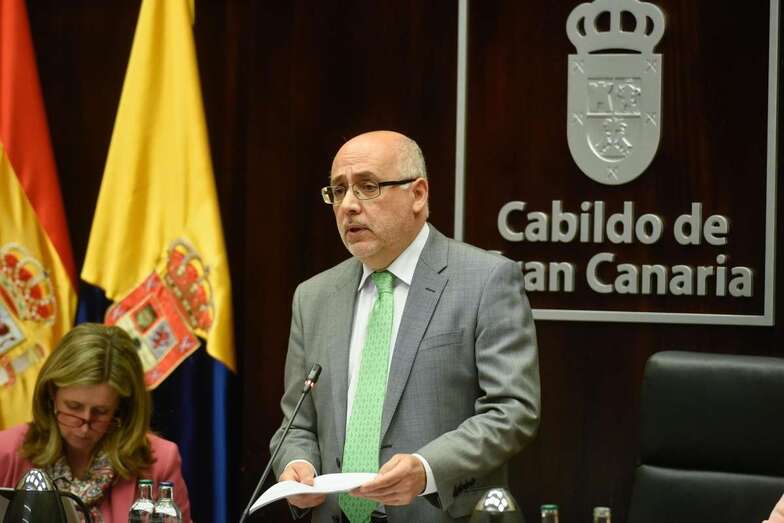 Antonio Morales, presidente del Cabildo de Gran Canaria, esta mañana en el Pleno (Foto TA)