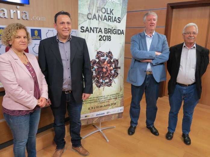 De izquierda a derecha, Aurora Moreno, Miguel Afonso, Carlos Ruiz y JoseÌ Luis AÌlamo (Foto TA)