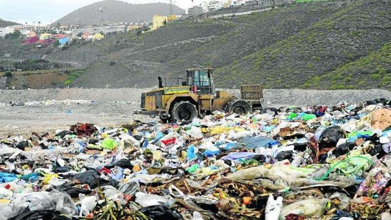 Imagen de archivo del vertedero de Salto del Negro (Foto Canarias7)