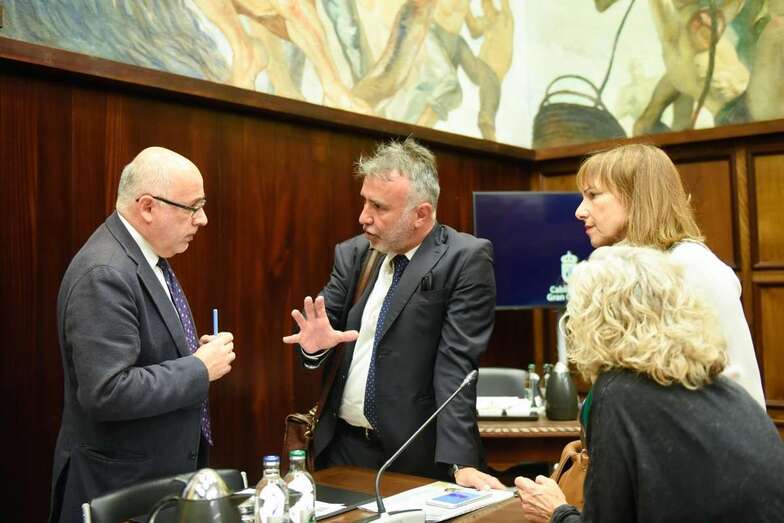 Momento del Pleno cabildicio de este lunes (Foto TA)