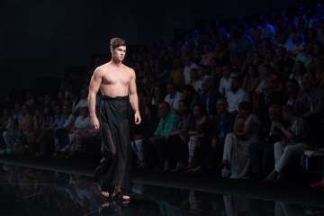 El Cabildo clausura una de las más exitosas y glamurosas citas de la Semana de la Moda Baño (Foto TA)