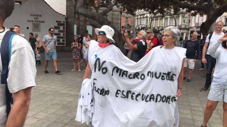 Manifestantes en el Parque de San Telmo (Foto C7)
