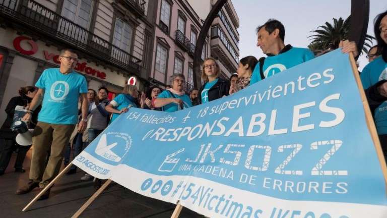 Imagen de archivo de una protesta de la plataforma de afectados por el accidente (Foto Canarias7).