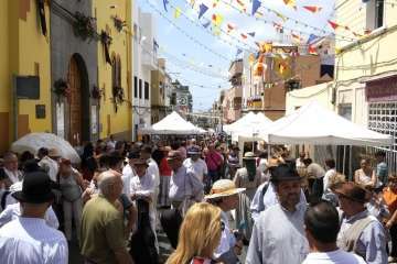 El Gobierno canario rinde pleitesía a la Virgen del Carmen de La Isleta (Foto TA y Acfi Press)