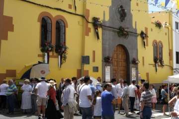 El Gobierno canario rinde pleitesía a la Virgen del Carmen de La Isleta (Foto TA y Acfi Press)