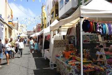 El Gobierno canario rinde pleitesía a la Virgen del Carmen de La Isleta (Foto TA y Acfi Press)