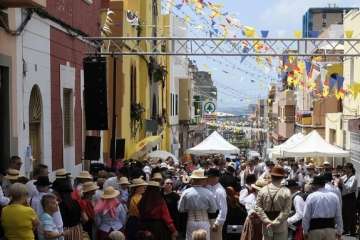 El Gobierno canario rinde pleitesía a la Virgen del Carmen de La Isleta (Foto TA y Acfi Press)