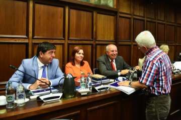 Pleno extraordinario en el Cabildo (Foto TA)