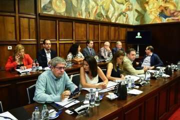 Pleno extraordinario en el Cabildo (Foto TA)