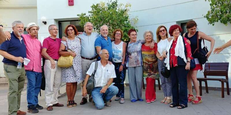 Miembros del primer centro de salud de Tirajana y algunos asistentes a la mesa redonda (Foto TA)