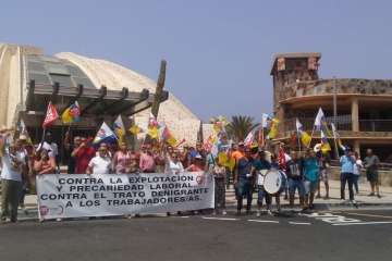 Protesta sindical en el sur por los despidos en el hotel H10 Meloneras (Foto Benito Zurita Pérez)