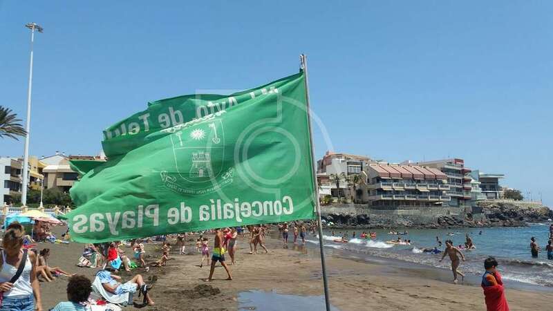 Bandera verde en la playa de Salinetas (Foto TA)