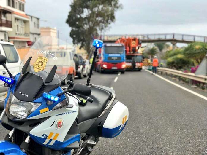 Imagen de archivo de una moto policial (Foto Policía Local de LPGC)