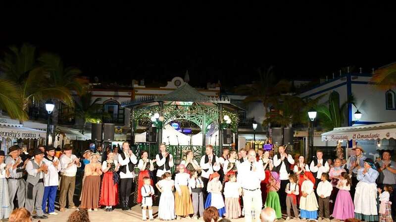 La primera jornada se celebró en la plaza del puerto de Mogán (Foto TA)