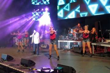 Georgie Dann y una feria de coches clásicos tiñen de vintage a Valsequillo (Foto Antonio Alí, TA y Acfi Press)