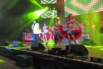 Georgie Dann y una feria de coches clásicos tiñen de vintage a Valsequillo (Foto Antonio Alí, TA y Acfi Press)