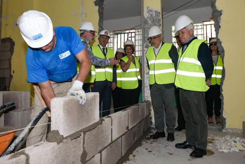 Imagen de la visita que las autoridades insulares y municipales giraron este martes (Foto TA)