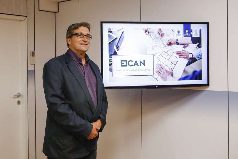 Javier Doreste, concejal de Urbanismo, presentó este martes la inversión realizada (Foto TA)