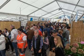 El Cabildo reconoce la labor de los apicultores de Telde en la entrega de premios del Concurso de Mieles (Foto TA)