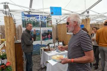 El Cabildo reconoce la labor de los apicultores de Telde en la entrega de premios del Concurso de Mieles (Foto TA)