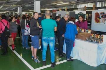El Cabildo reconoce la labor de los apicultores de Telde en la entrega de premios del Concurso de Mieles (Foto TA)