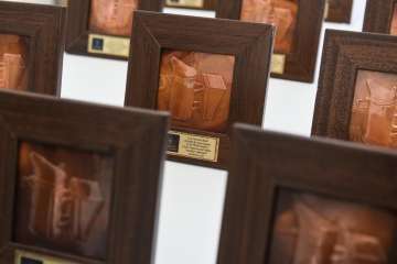 El Cabildo reconoce la labor de los apicultores de Telde en la entrega de premios del Concurso de Mieles (Foto TA)