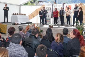 El Cabildo reconoce la labor de los apicultores de Telde en la entrega de premios del Concurso de Mieles (Foto TA)