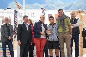 El Cabildo reconoce la labor de los apicultores de Telde en la entrega de premios del Concurso de Mieles (Foto TA)
