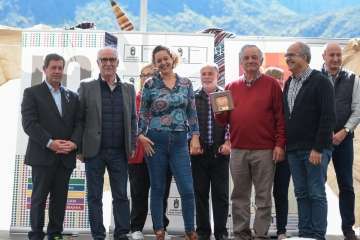 El Cabildo reconoce la labor de los apicultores de Telde en la entrega de premios del Concurso de Mieles (Foto TA)