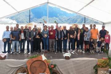 El Cabildo reconoce la labor de los apicultores de Telde en la entrega de premios del Concurso de Mieles (Foto TA)