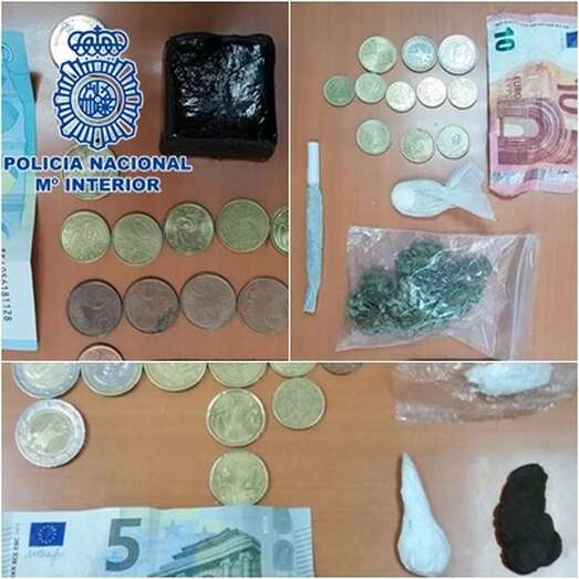 Imagen de las sustancias y efectos intervenidos por la Policía Nacional en el Womad (Foto TA)