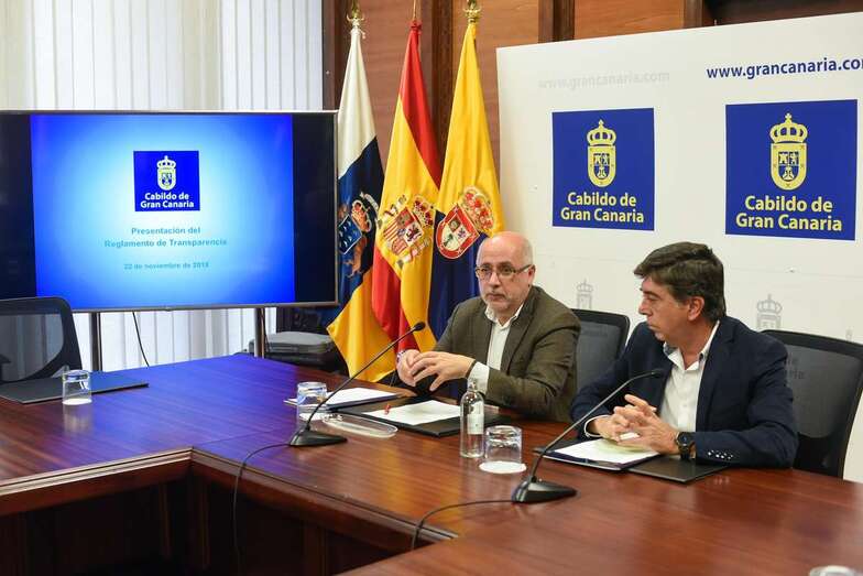 La ordenanza determina un trámite preferente para medios de comunicación y representantes electos (Foto TA)