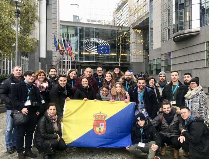 Los jóvenes fueron seleccionados por su especial interés por la política europea (Foto TA)