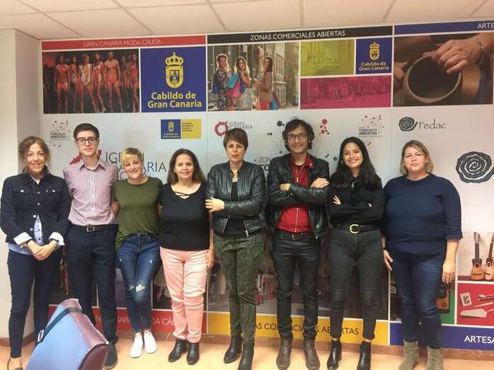 Tres recién titulados son de la Escuela de Arte y Diseño y otros tres del IES La Minilla (Foto TA)