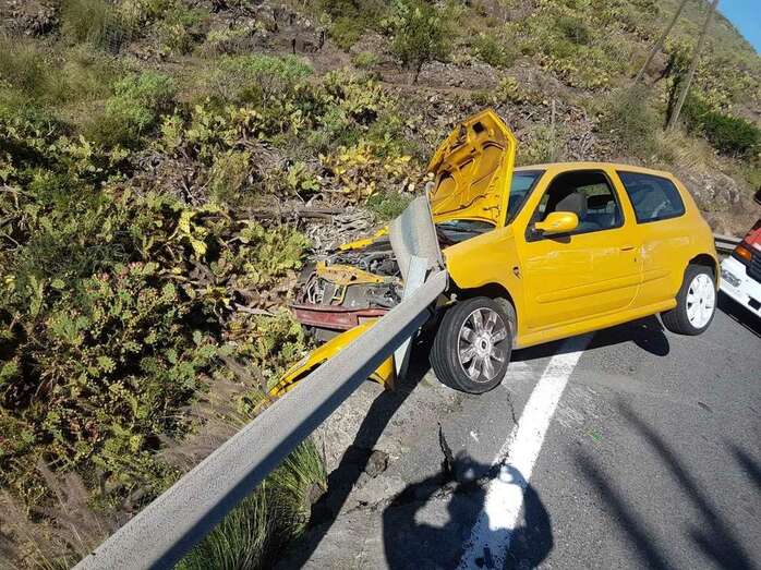 Estado en que quedó el vehículo (Foto TA)