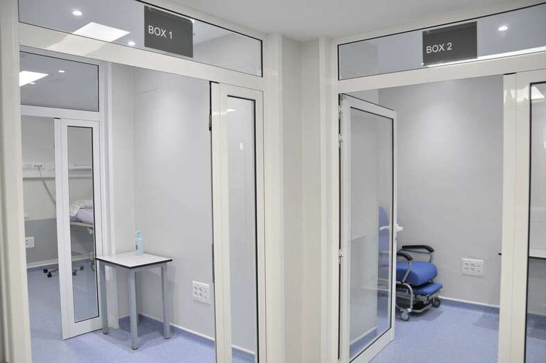 Imagen de los boxes de aislamiento (Foto TA)