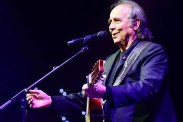 Concierto de Joan Manuel Serrat en el Gran Canaria Arena (Foto TA y Arcadio Suárez/C7)