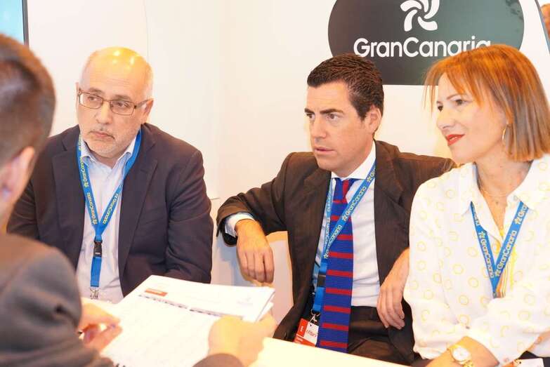 Reunión del presidente del Cabildo y consejera de Turismo con representantes de operadores españoles (Foto TA)