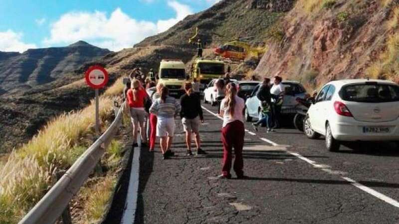 Imagen del accidente este mediodía, en Veneguera (Foto C7)